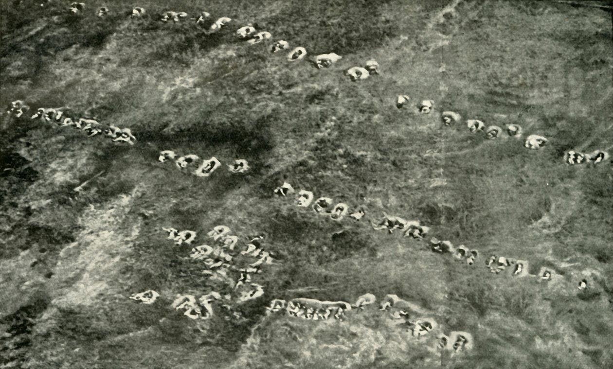 Et infanteriangreb over ingenmandsland, 1919. af Unbekannt