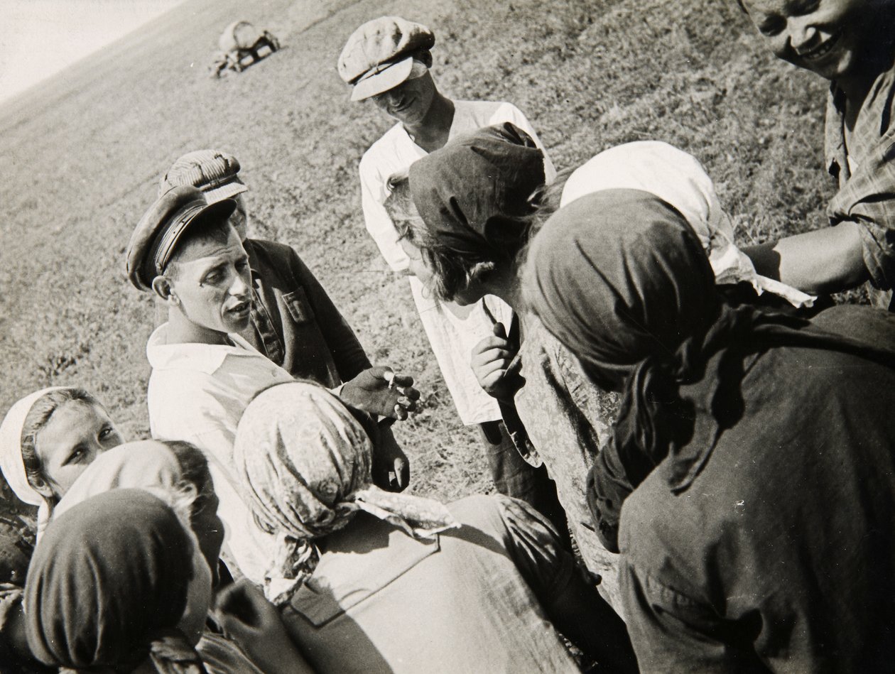 En Kolkhoz-brigade holder en pause, USSR, 1931 af Unbekannt