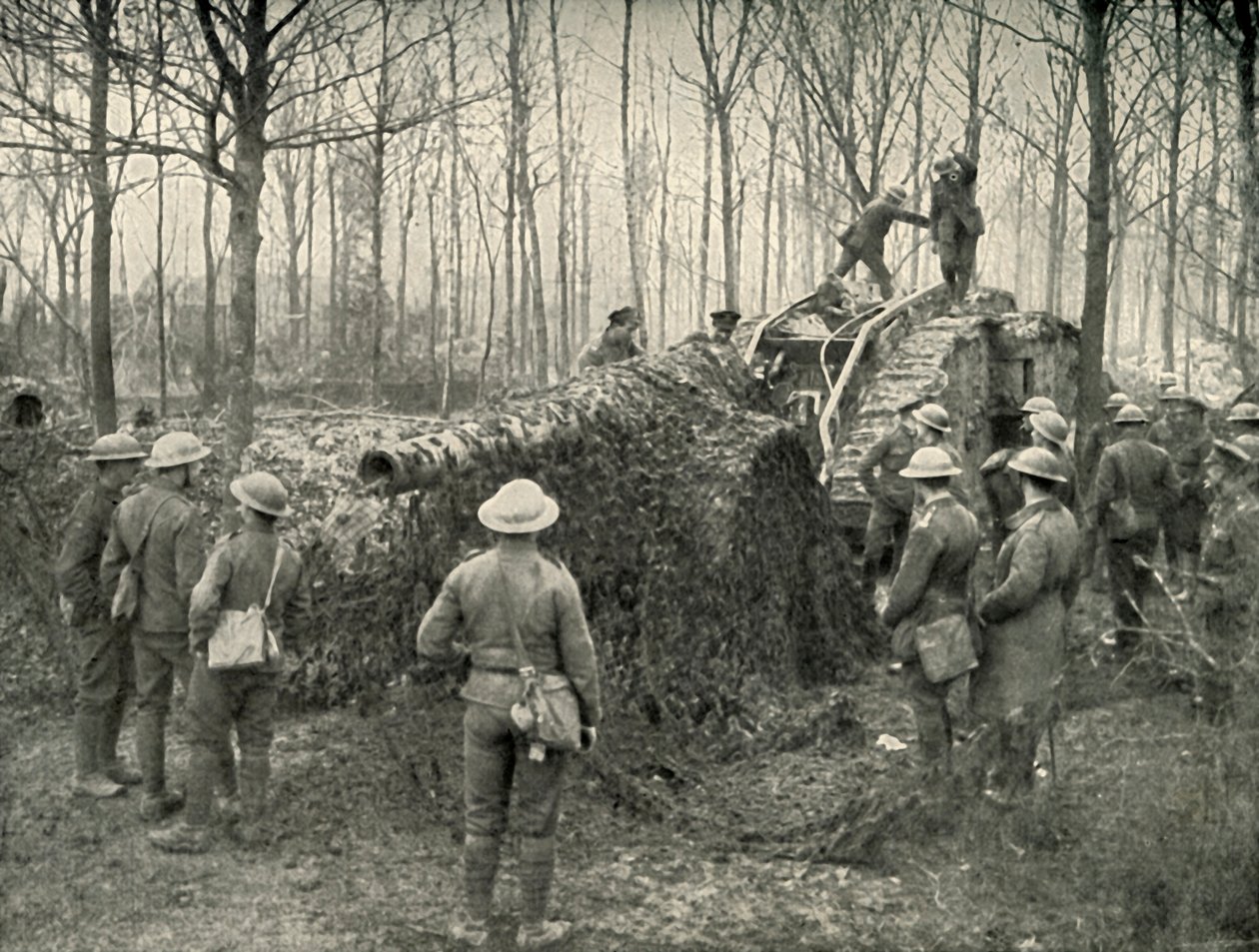 Et landskib, der bringer under camouflage en 5.9 tysk flådepistol, 1919. af Unbekannt