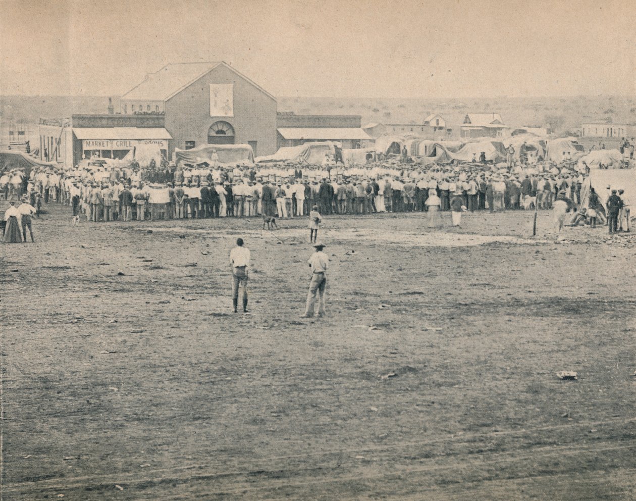 Et massemøde i Bulawayo, c1900. af Unbekannt