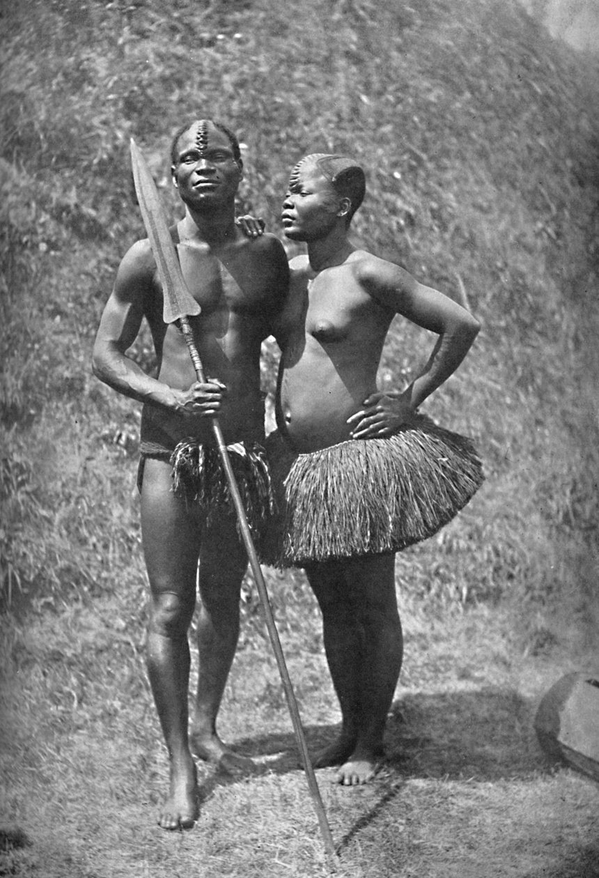 En Mulolo Congo-kriger og hans kone fra de centrale Congo-regioner, 1902 af Unbekannt