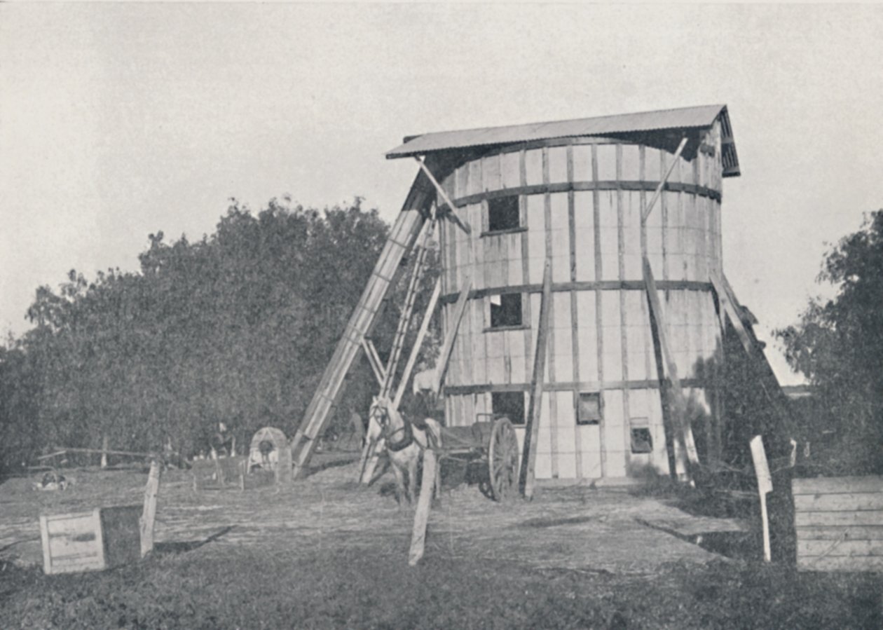 En silo, nær Mildura, Victoria, 1923. af Unbekannt