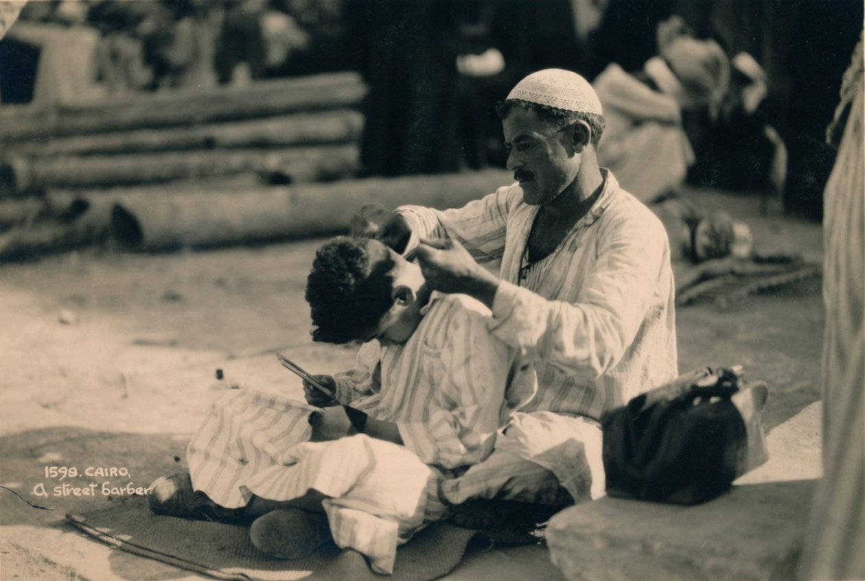 A Street Barber, Cairo, Egypten, 1936 af Unbekannt