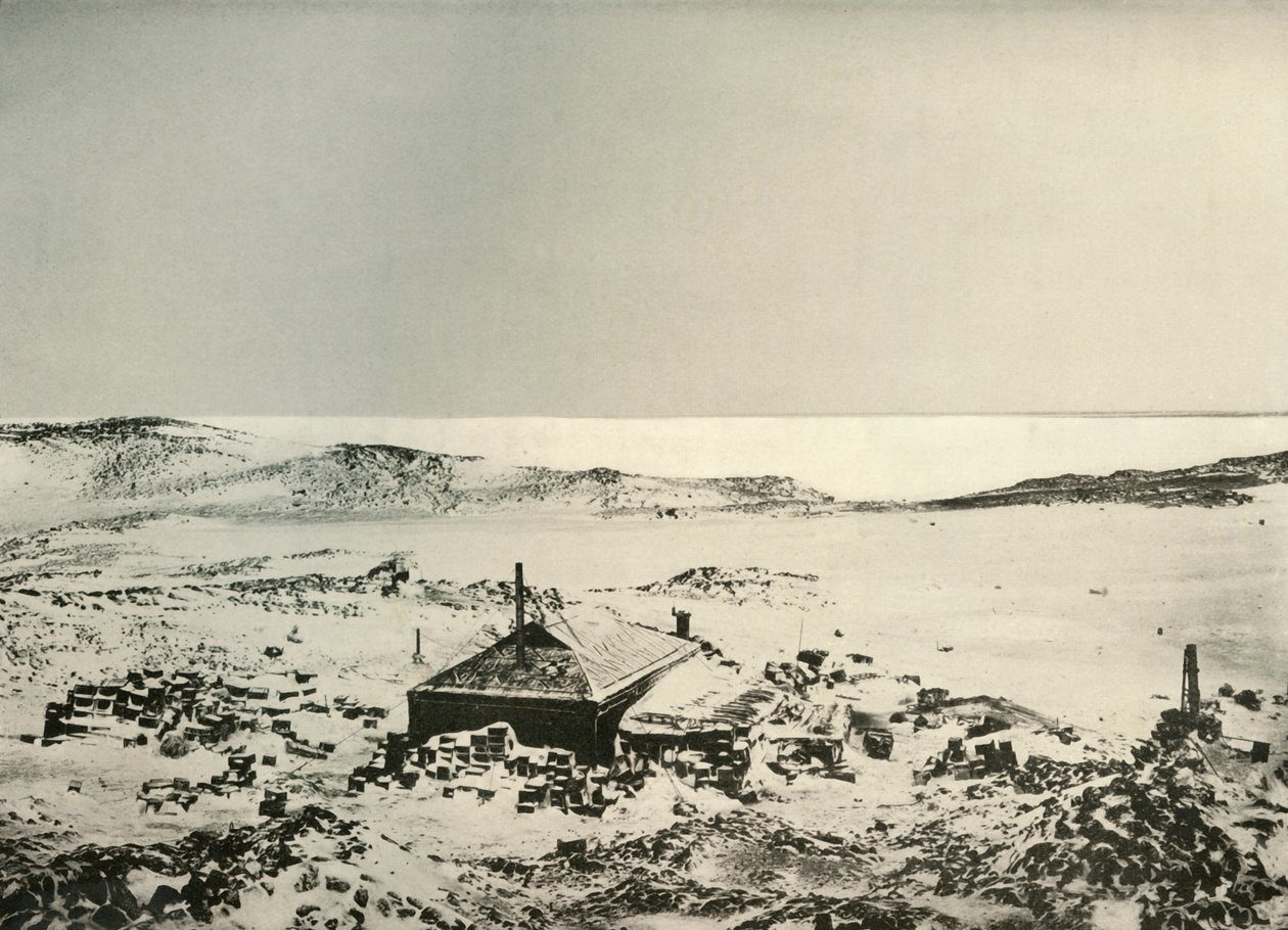En udsigt over hytten, der ser mod nord., c1908, 1909. af Unbekannt