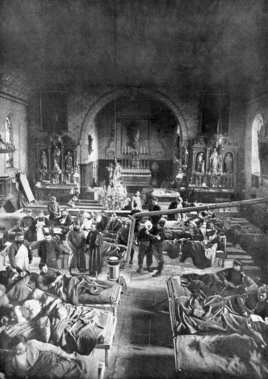 En feltstation ved fronten, i skibet til en landkirke, Første Verdenskrig, 1915 af Unbekannt