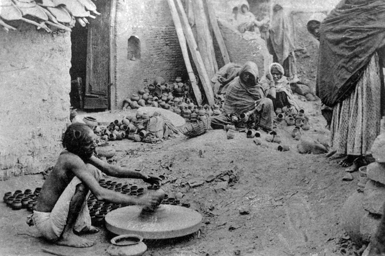 En keramiker på arbejde, Indien, det 20. århundrede af Unbekannt