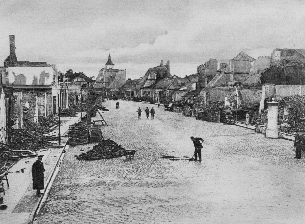 En gade i Ortelsburg, Østpreussen, Første Verdenskrig, august 1915 af Unbekannt