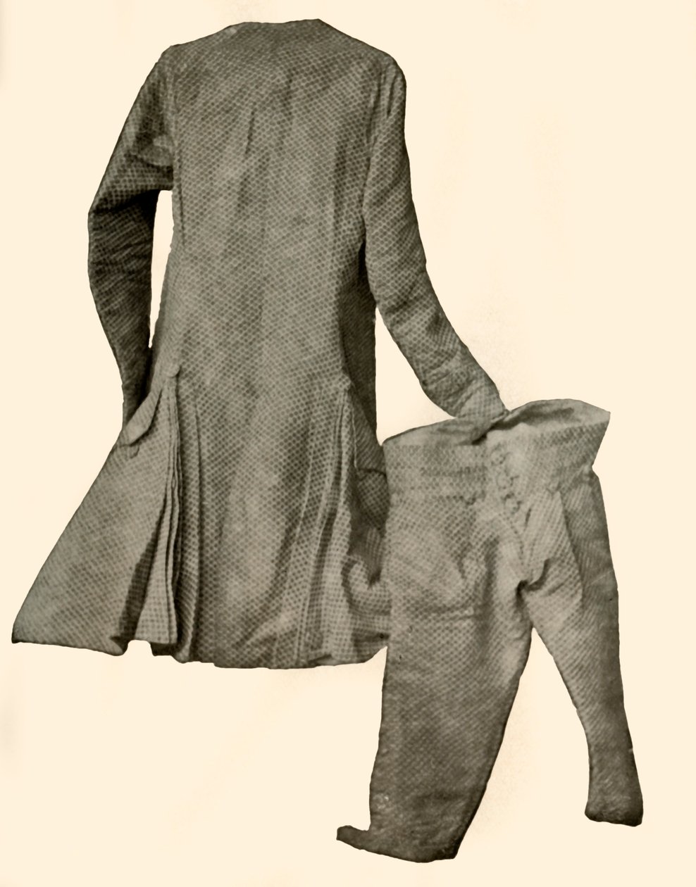 En fløjlsdragt, båret af Robert Livingston fra Clermont Manor, New York, c1740, 1937. af Unbekannt