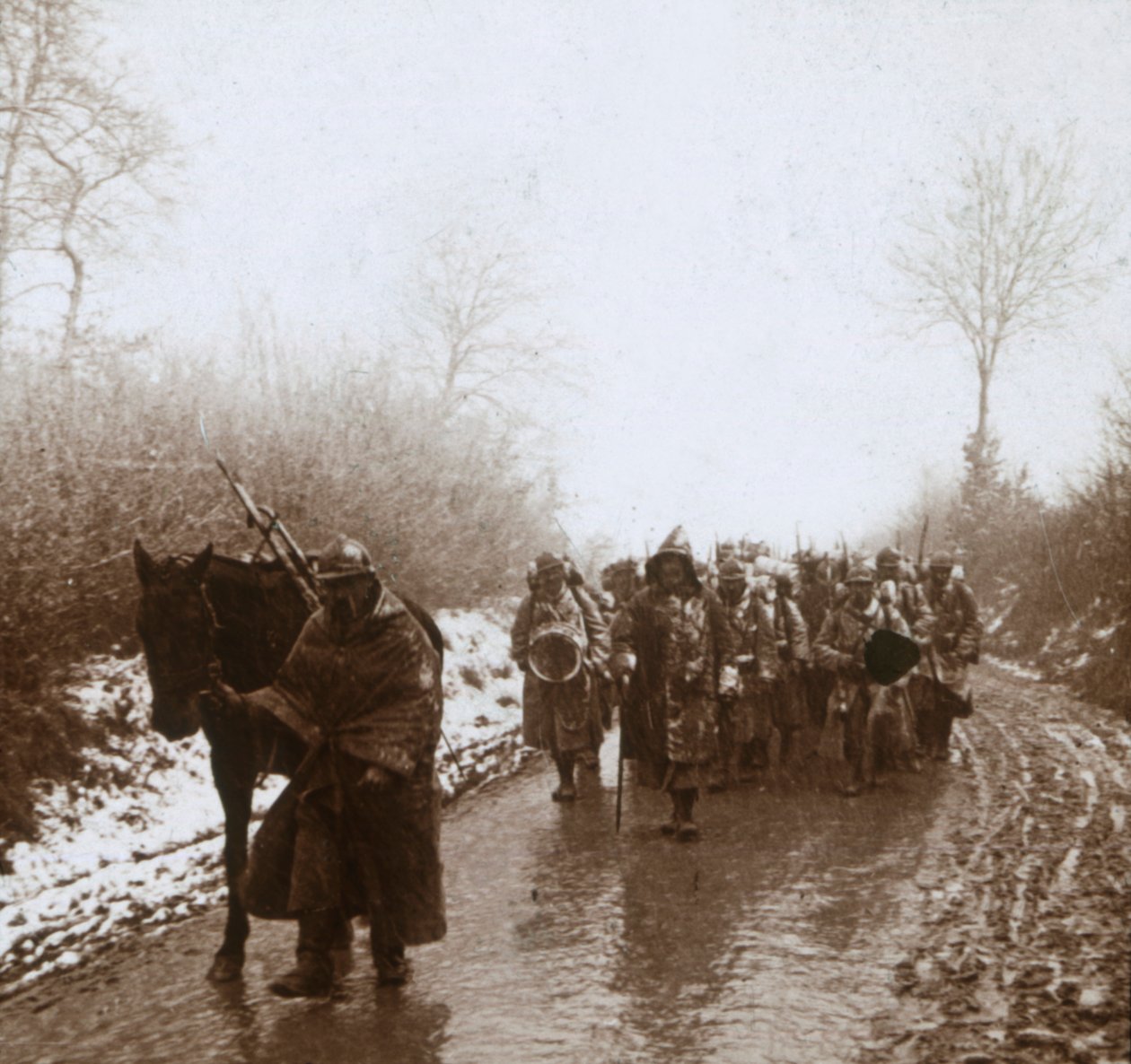 Fremme i sneen, Artois, Nordfrankrig, c1914-c1918 af Unbekannt
