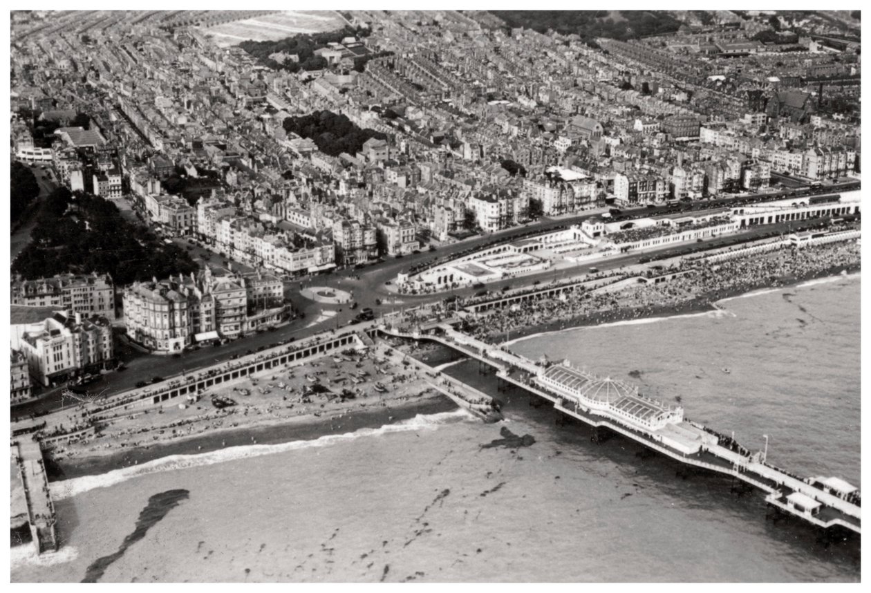 Luftfoto af Brighton, Sussex, fra en Zeppelin, 1931 1933 af Unbekannt