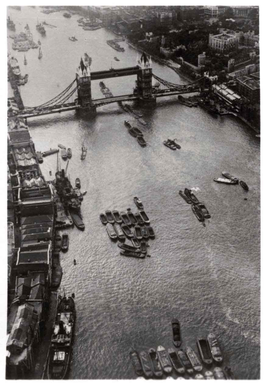 Luftfoto af Tower Bridge, London, fra en Zeppelin, 1931 1933 af Unbekannt