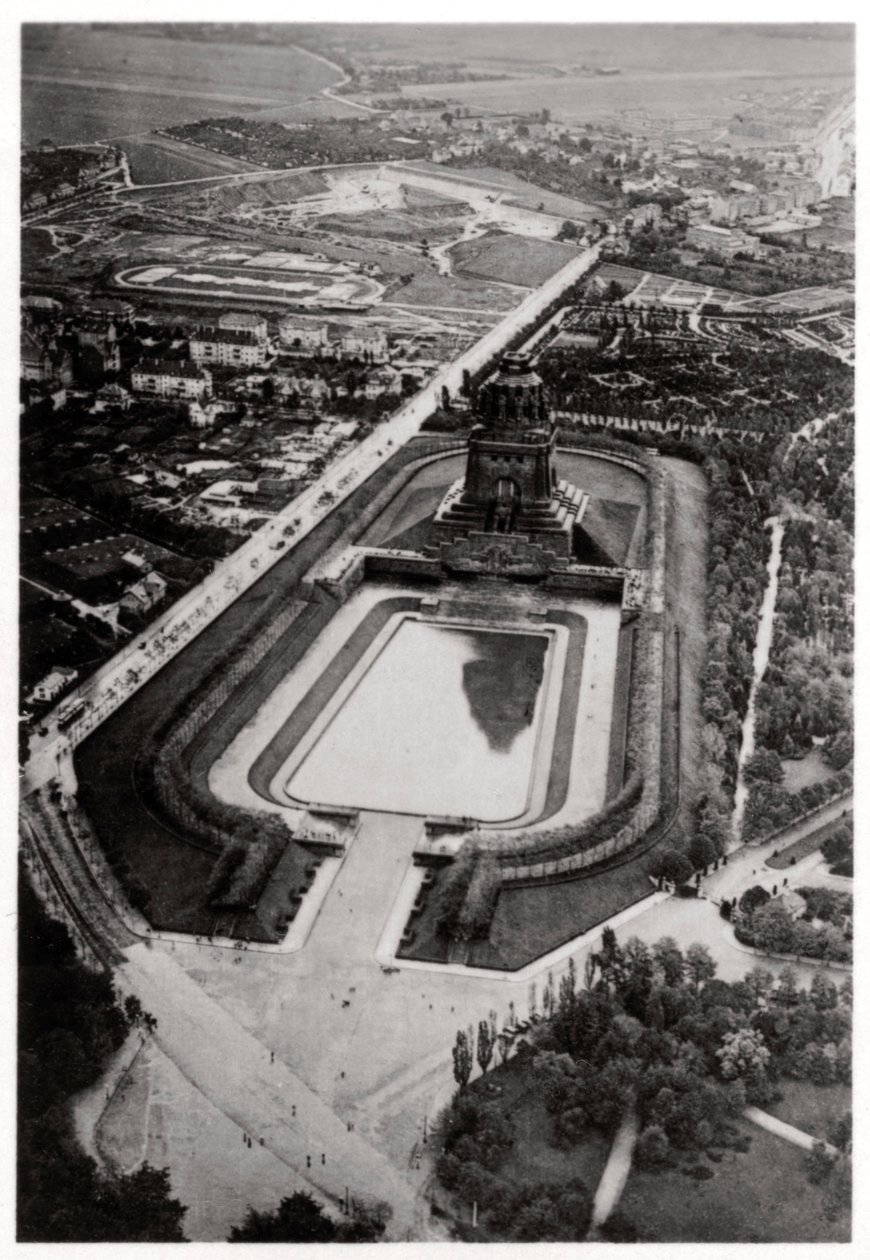 Luftfoto af Volkerschlachtdenkmal, Leipzig, Tyskland, fra en Zeppelin, c1931 1933 af Unbekannt
