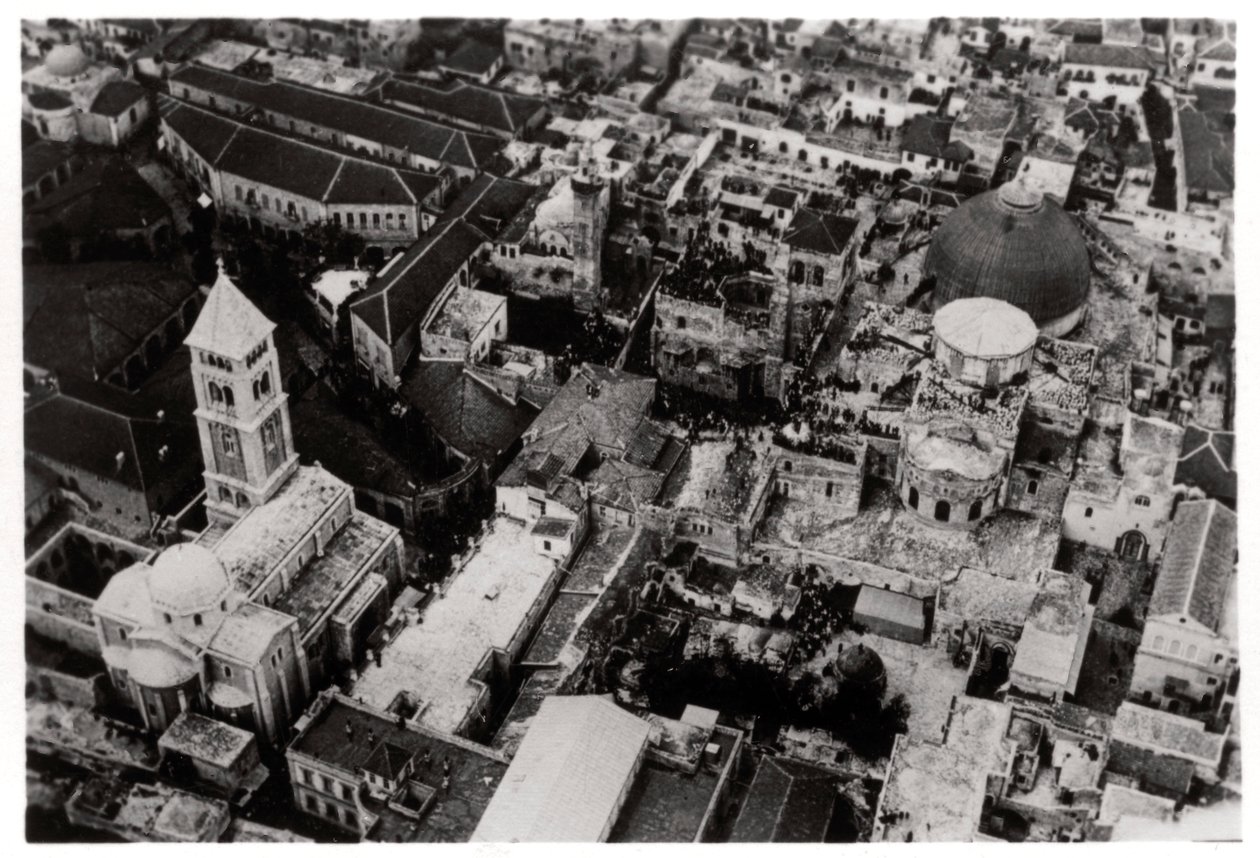Luftfoto af Den Hellige Gravs Kirke, Jerusalem, Palæstina, fra en Zeppelin, 1931 1933 af Unbekannt