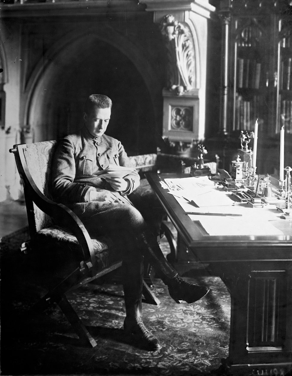 Alexander Kerensky, premierminister for den russiske provisoriske regering, Rusland, 1917. af Unbekannt