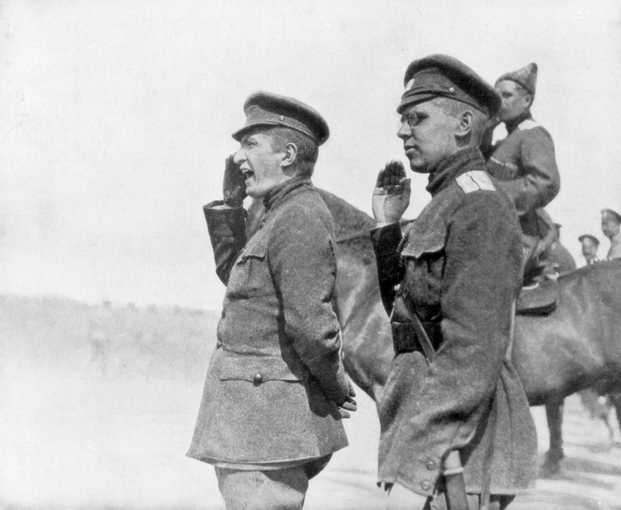 Alexander Kerensky under en anmeldelse af russiske tropper, Første Verdenskrig, 1917 af Unbekannt