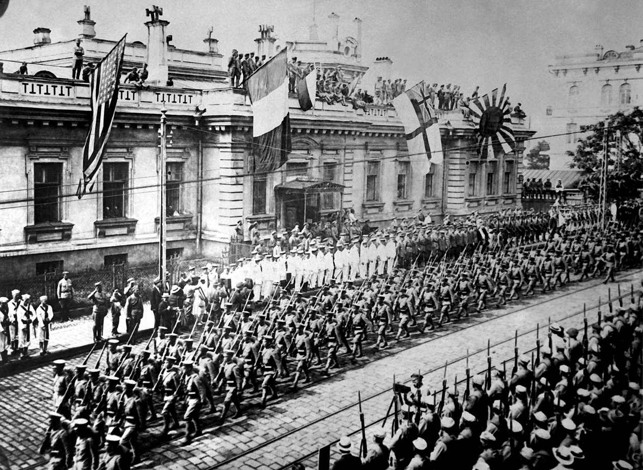 Allierede soldater og sømænd i Vladivostok, Rusland, september 1918 af Unbekannt