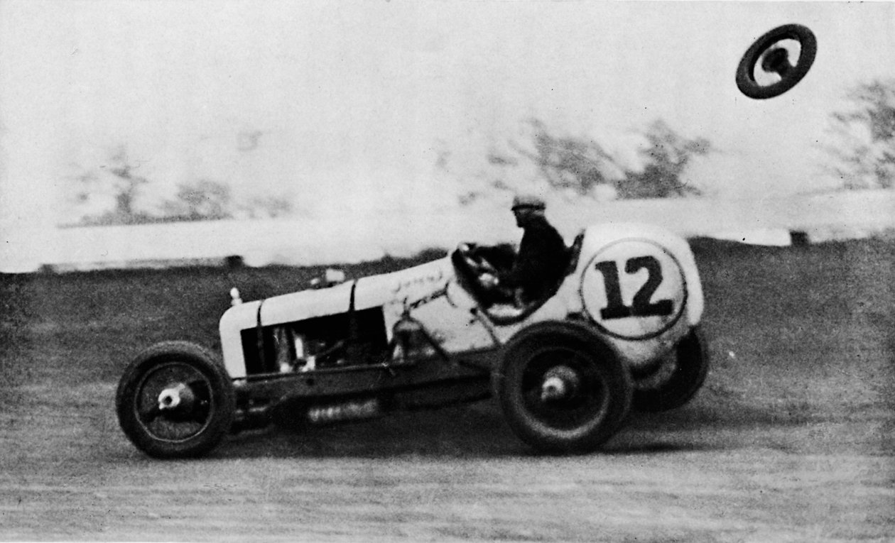 American Speedway Racing - Jack Ericson, der drejer på tre hjul, 1937 af Unbekannt