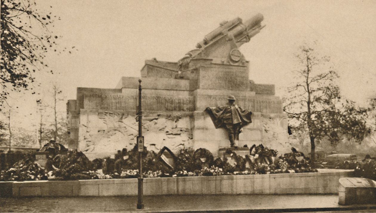 En tilføjelse til Londons monumenter: The Royal Regiment of Artillery Memorial, c1935. af Unbekannt