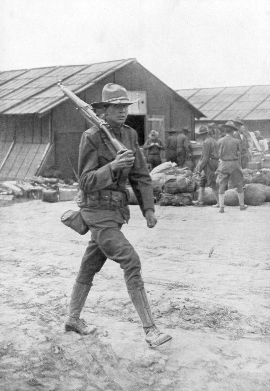 En amerikansk soldat på vagtvagt, Saint Nazaire, Frankrig, c1917 af Unbekannt