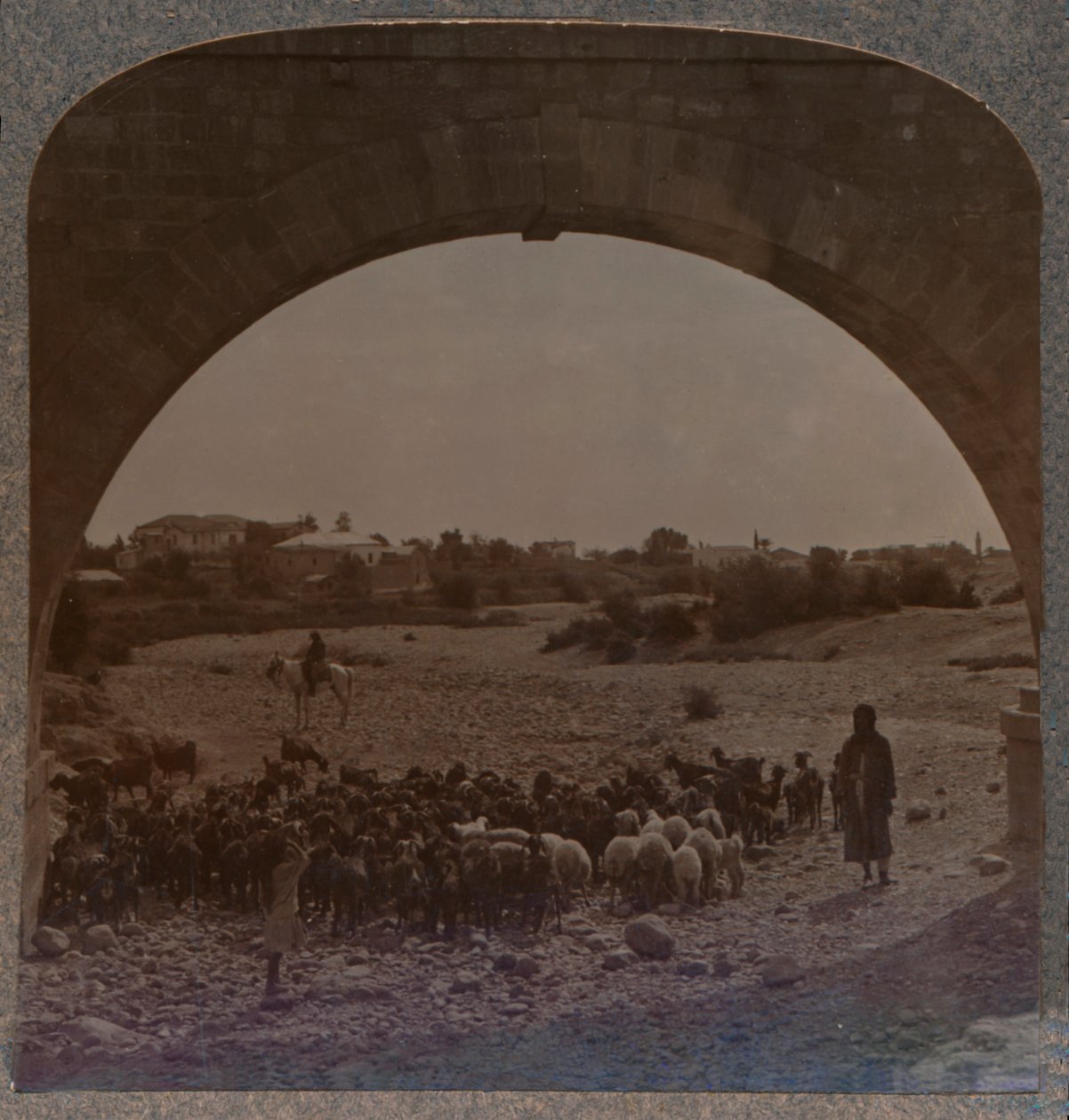 Akvædukt, der viser Jeriko gennem Arch, c1900 af Unbekannt