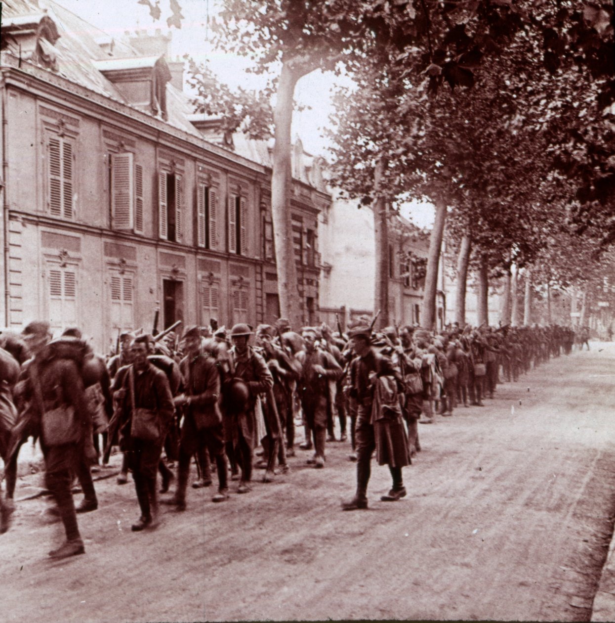 Bevæbnede tropper, Chateau Thierry, Frankrig, c1914-c1918 af Unbekannt