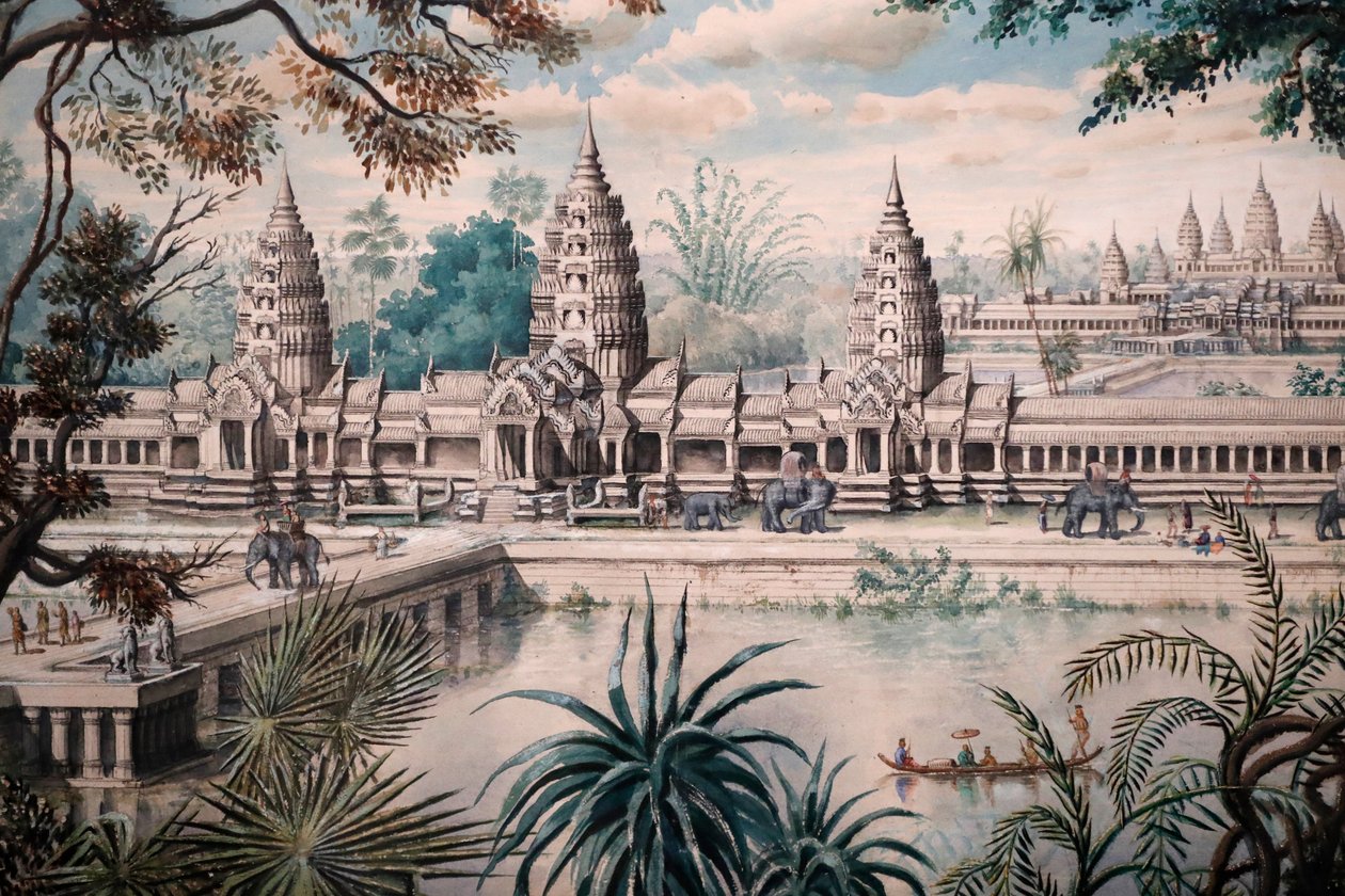 Asian Civilizations Museum, Angkor, Udforskning af Cambodjas hellige by, Udsigt over Angkor Wat, Print bsed på en tegning af Jacques Guiaud efter en skitse af Henri Mouhot, Udsigt over Angkor Wat af Louis Delaporte omkring 1870-73, Singapore, 2018 (foto) af Unbekannt