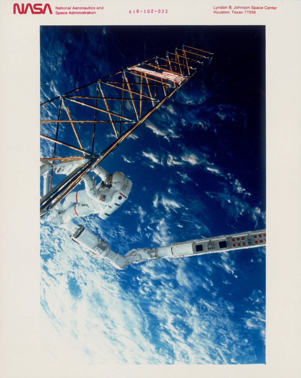 Astronaut på EVA fra rumfærgen Atlantis, 1985 af Unbekannt