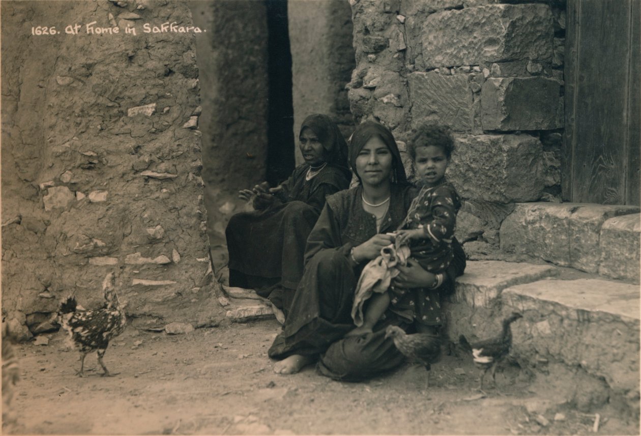 Hjemme i Sakkara, Egypten, 1936 af Unbekannt