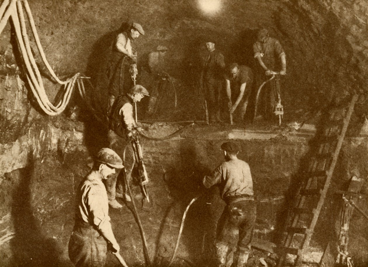 At Work on the New Mersey Tunnel, c1930. af Unbekannt
