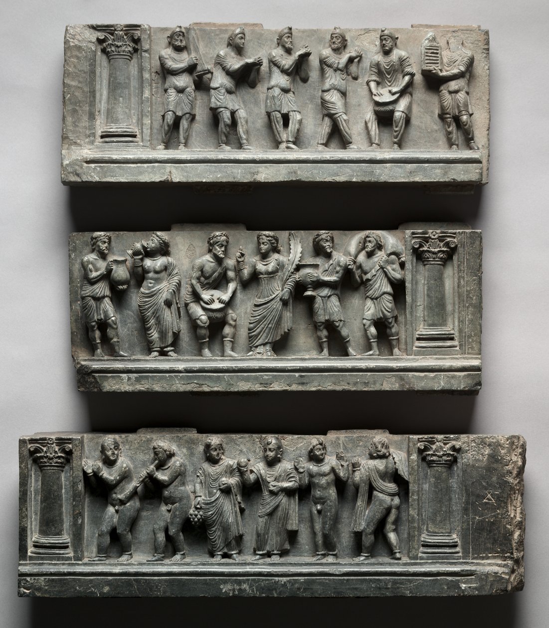 Bacchanalian Relief, 1-100. af Unbekannt