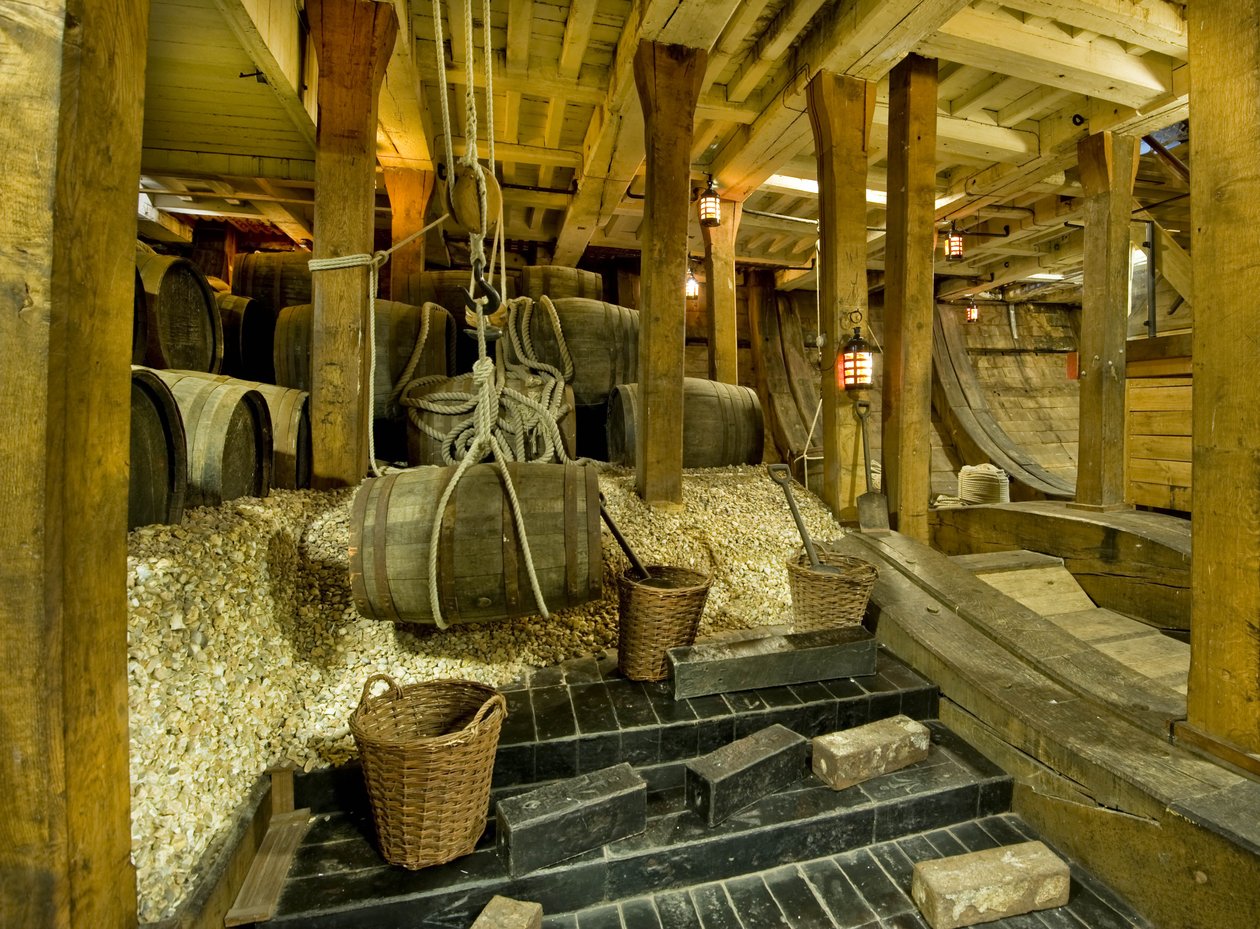 Ballast i lastrummet af HMS Victory, 2013 (foto) af Unbekannt