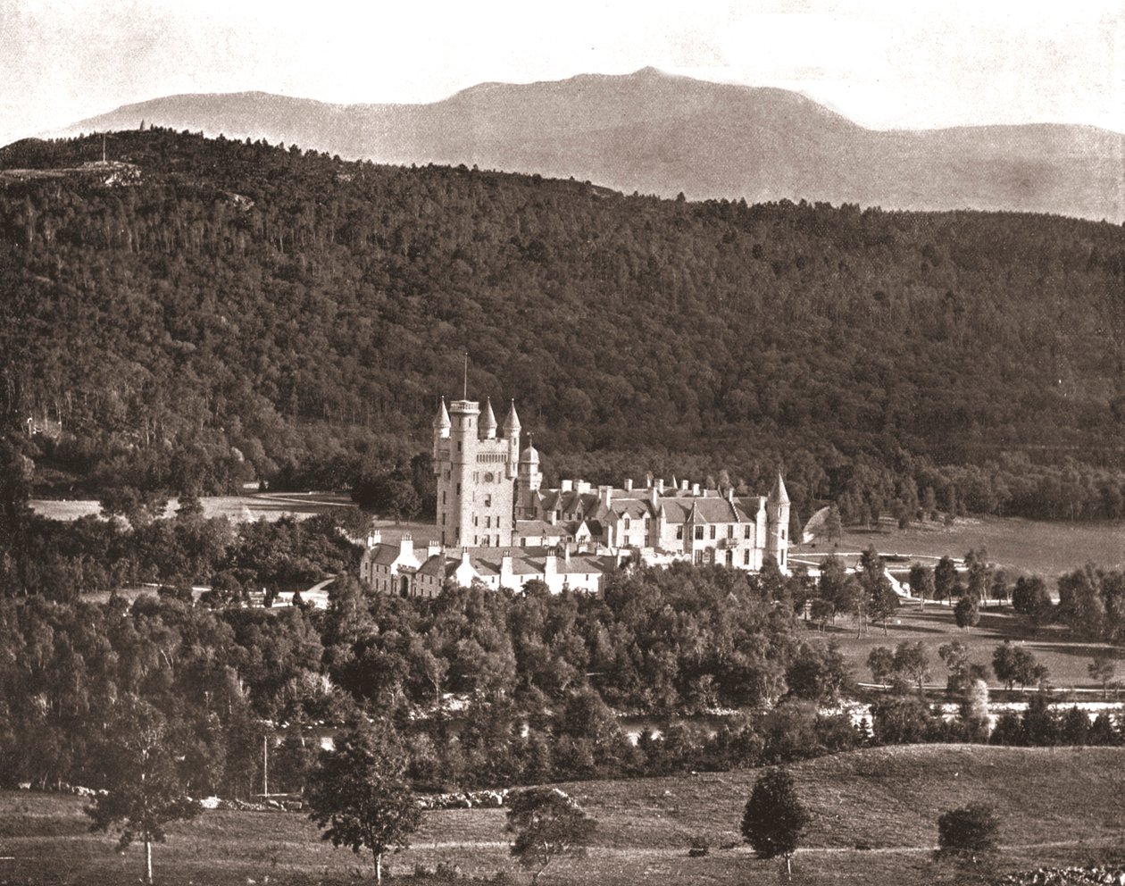 Balmoral Castle, Aberdeenshire, Skotland, 1894. af Unbekannt
