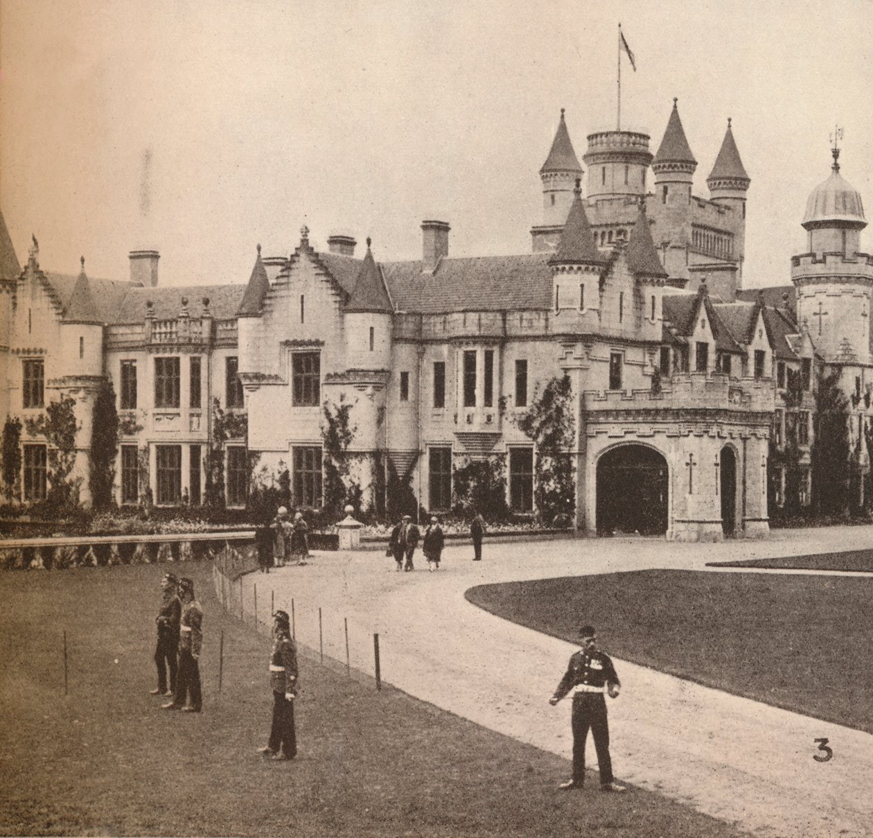 Balmoral Castle, Their Majesties Highland Home, c1916, 1935 af Unbekannt