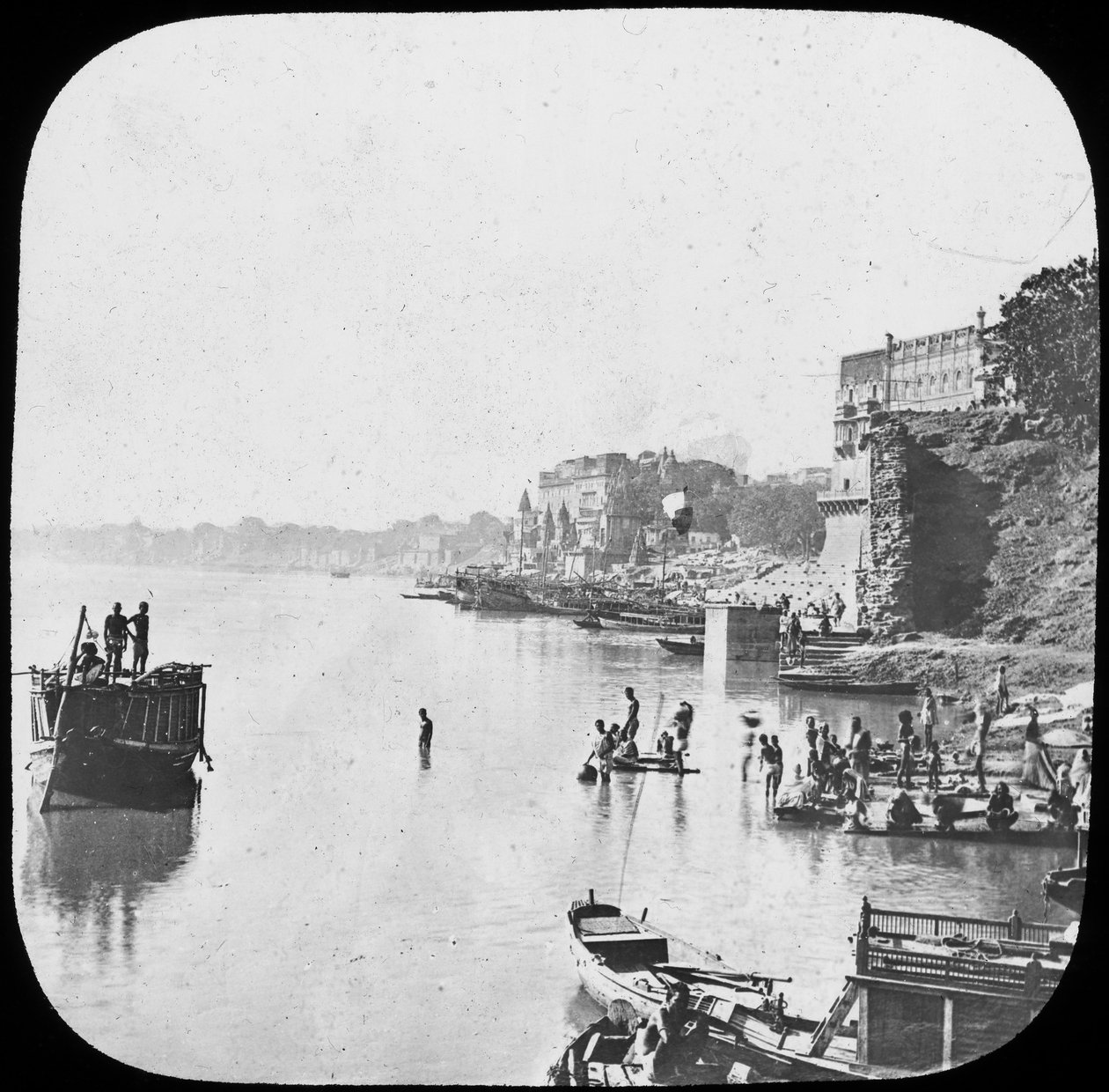 Badende ghat i Benares, Indien, slutningen af det 19. eller begyndelsen af det 20. århundrede af Unbekannt