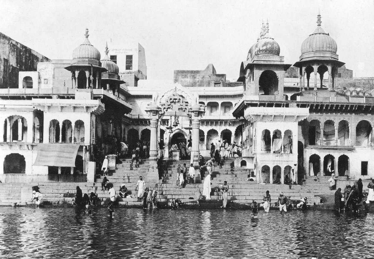 Badende ghat ved Yamuna-floden, Muttra, 1917 af Unbekannt