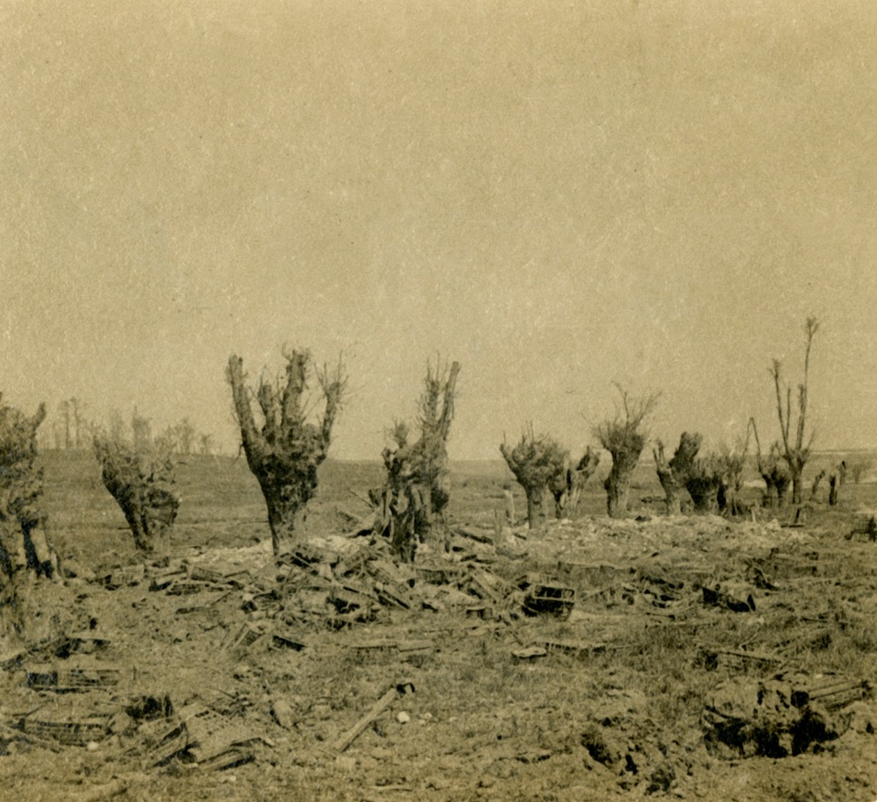 Battlefield, Maurepas, Nordfrankrig, c1914-c1918 af Unbekannt