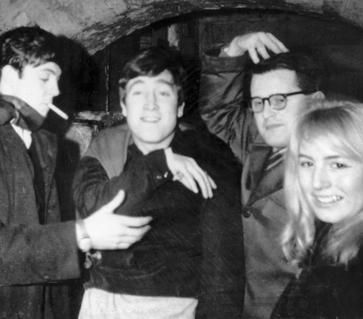 Beatles John Lennon og Paul McCartney på Cavern Club c 1960 af Unbekannt