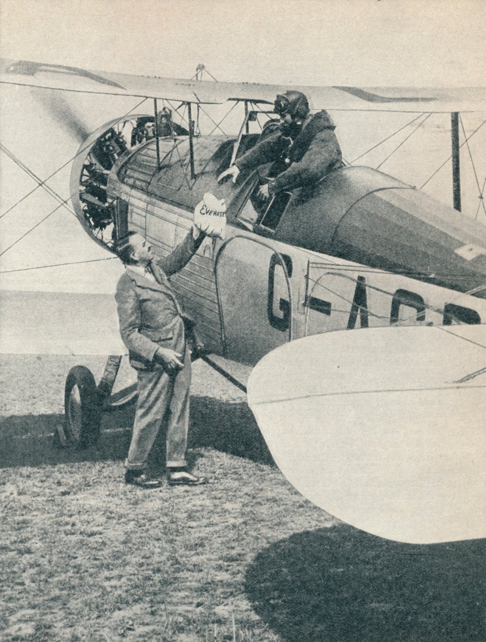 Før den første flyvning over Mount Everest, 1933 c1937 af Unbekannt