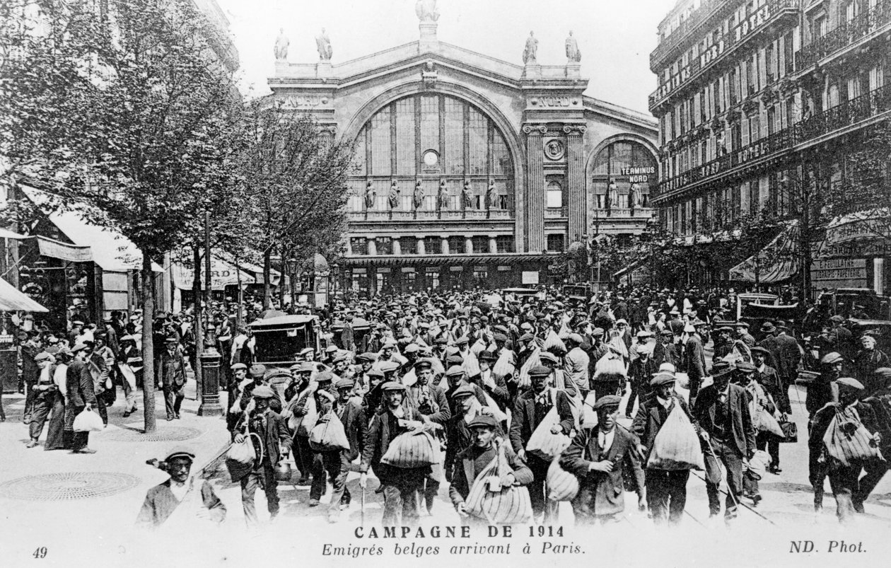 Belgiere ankommer til Paris, 1914 af Unbekannt