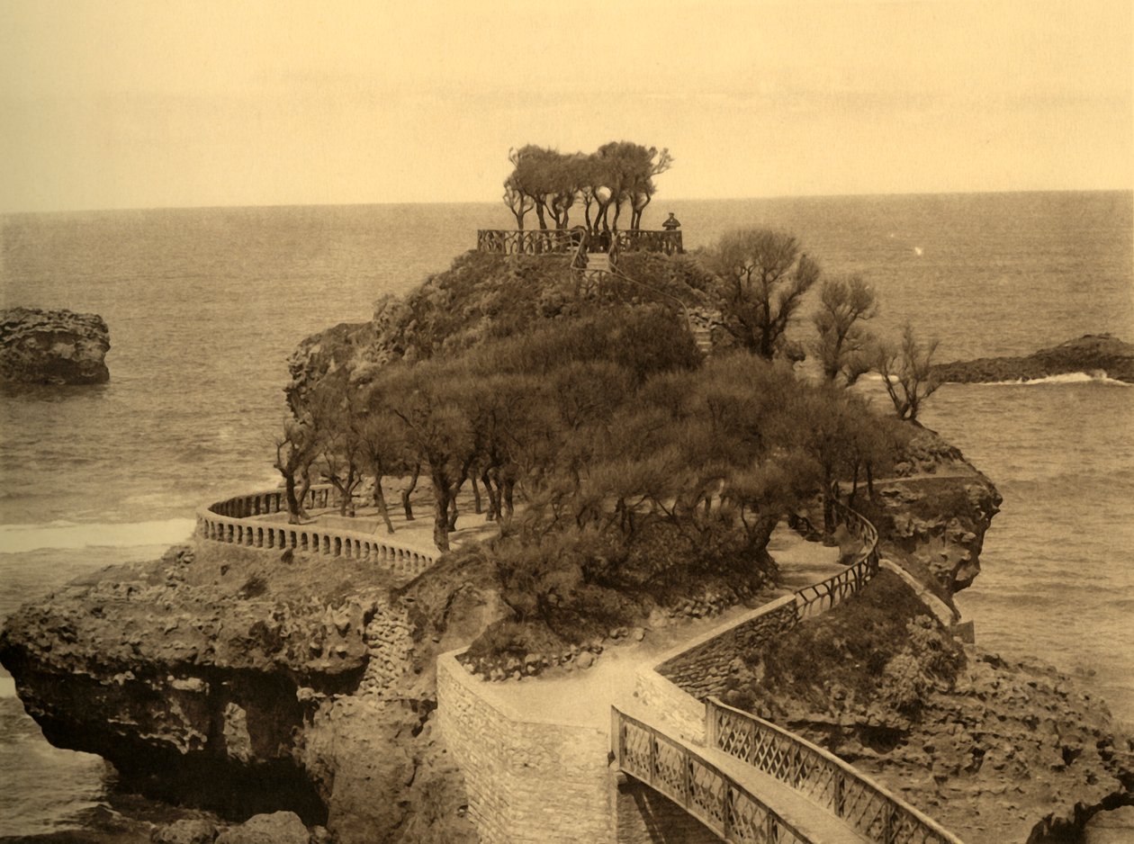 Biarritz - The Rock of Basta, c1930. af Unbekannt