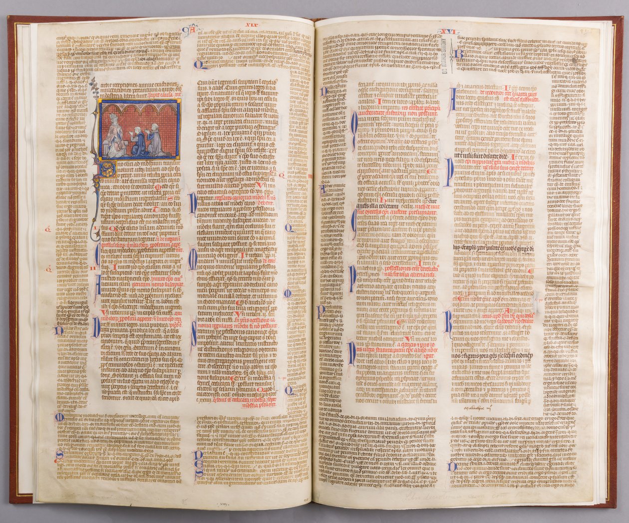 Bifolium med Decretals of Gratian, French, ca. 1290. af Unbekannt