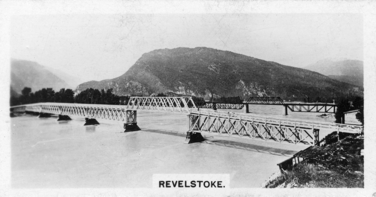 Bro over Columbia-floden, Revelstoke, British Columbia, Canada, c1920