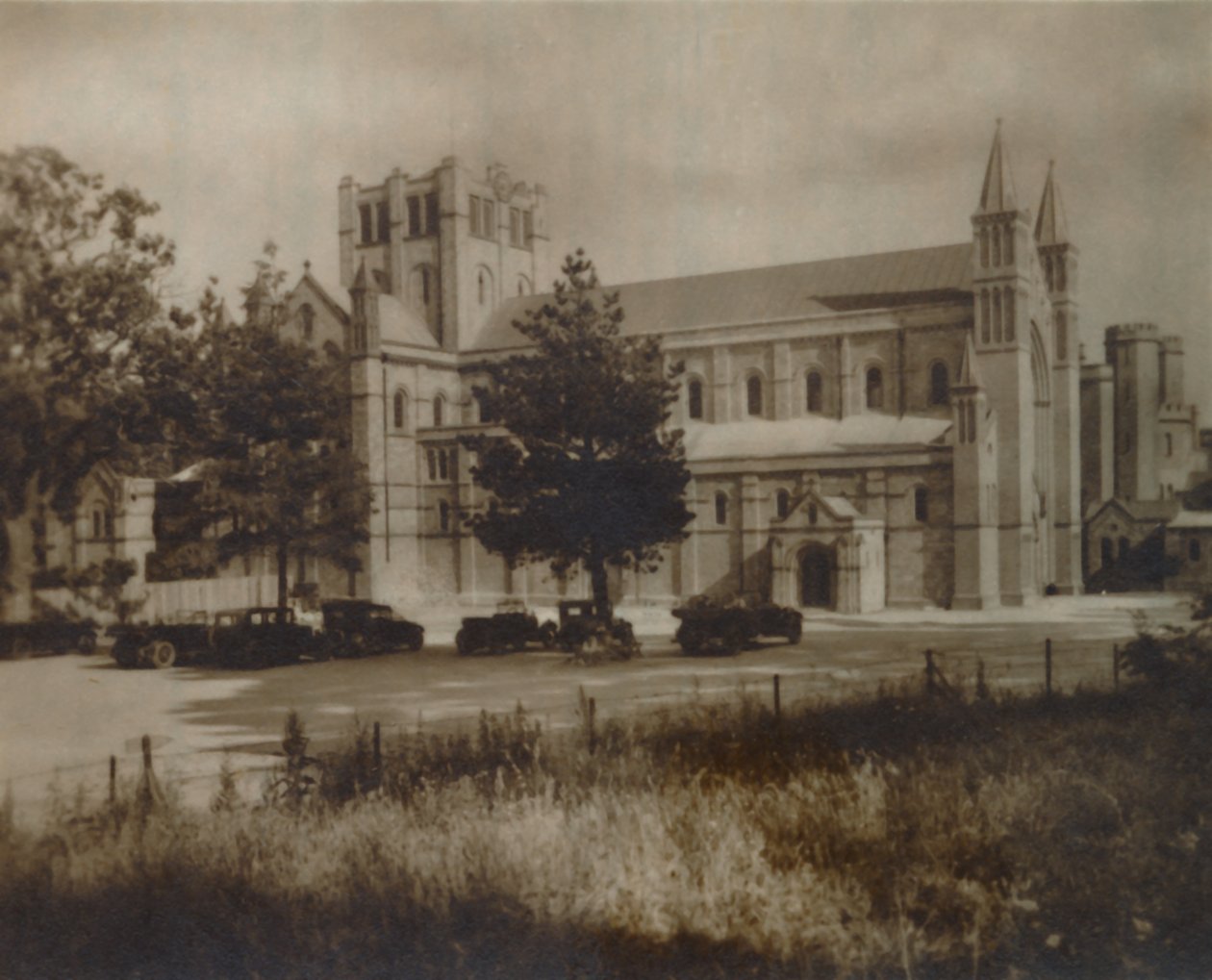Buckfast Abbey Church, North View, slutningen af det 19.-begyndelsen af det 20. århundrede af Unbekannt
