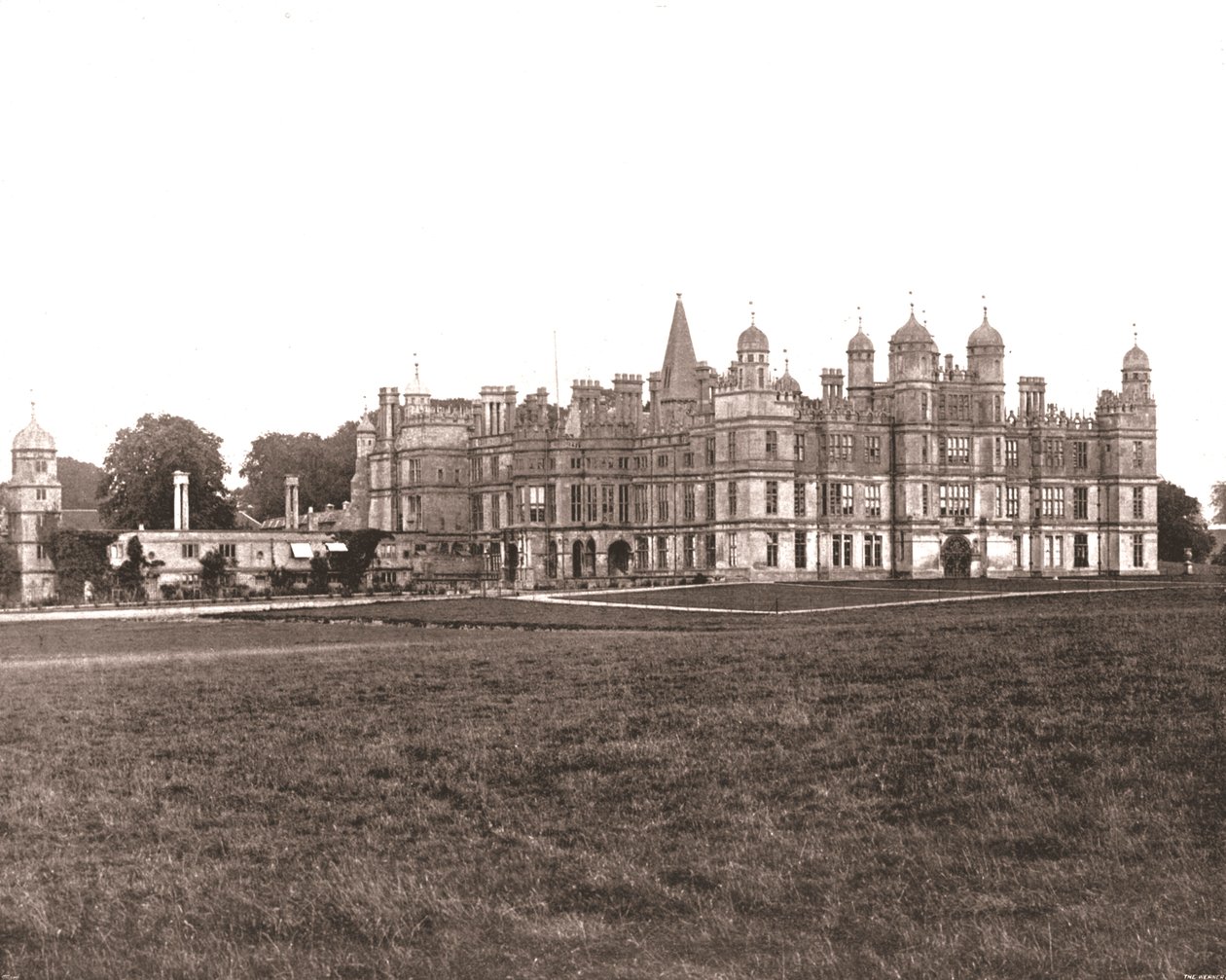 Burghley House, Lincolnshire, 1894. af Unbekannt