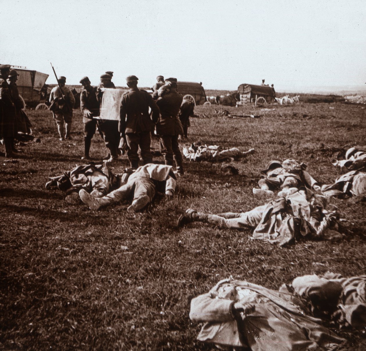 Begravelse af lig, Sainte-Marie-à-Py, Nordfrankrig, c1914-c1918 af Unbekannt