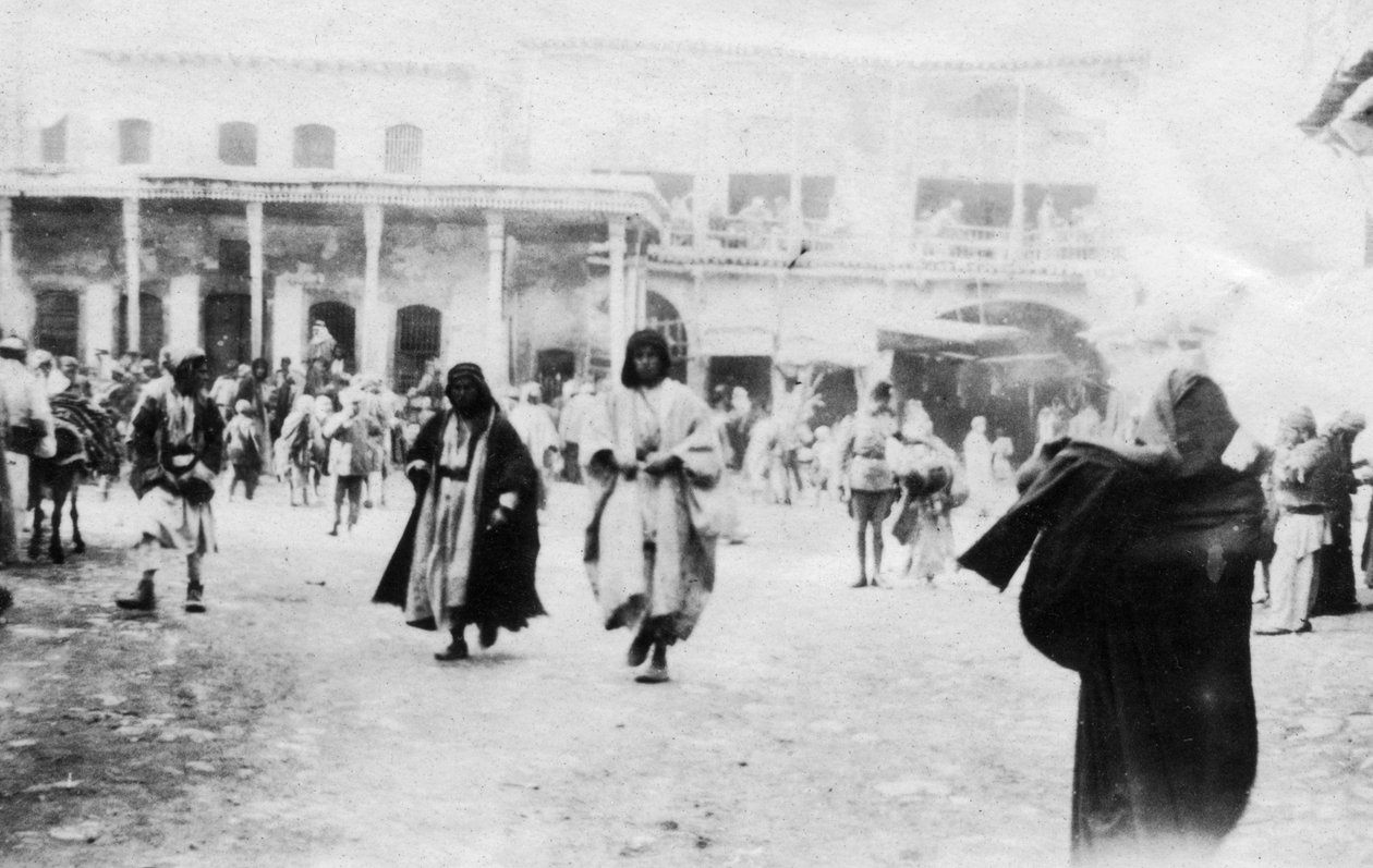 Travlt torv i Mosul, Mesopotamien, 1918 af Unbekannt