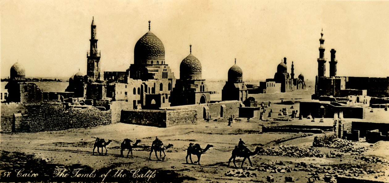 Cairo - The Tombs of the Califs, c1918-c1939. af Unbekannt