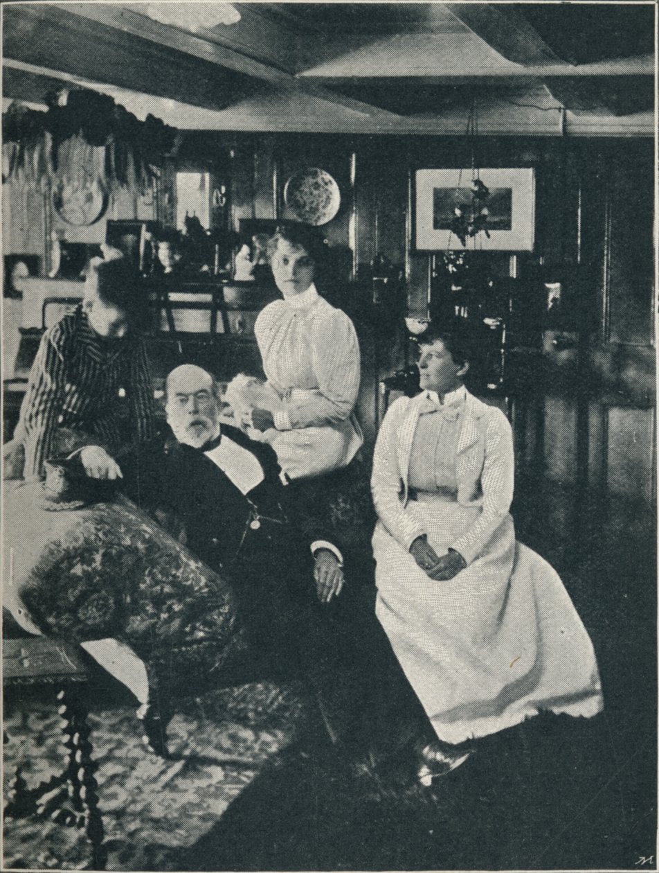 Kaptajn Bourchier, hans datter og barnebarn, c1900, 1910 af Unbekannt