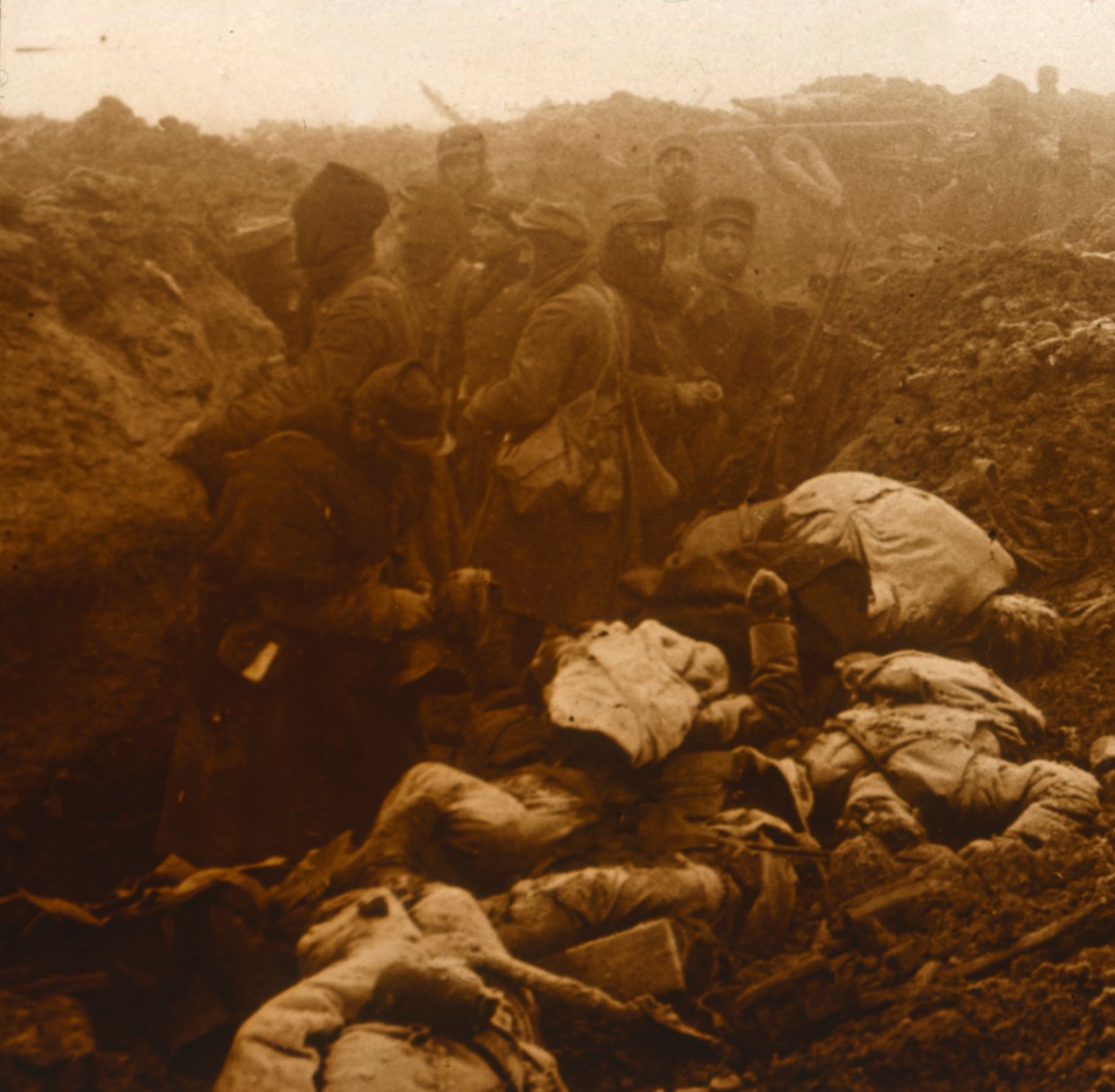 Erobrede skyttegrave, Les Éparges, Nordfrankrig, c1914-c1918. af Unbekannt