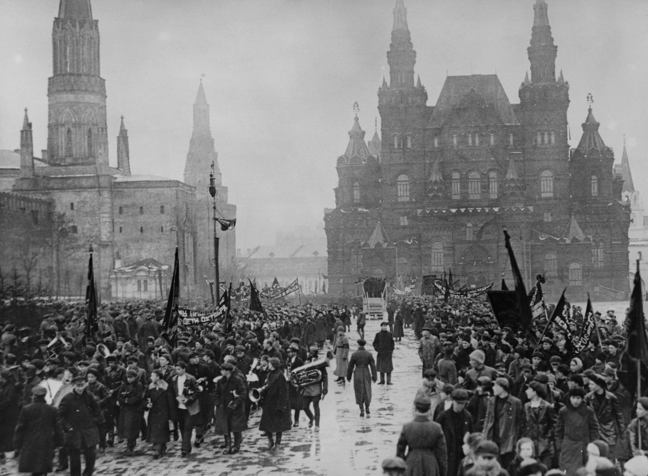 Fejring i anledning af 8-årsdagen for oktoberrevolutionen i Moskva, 1925. af Unbekannt
